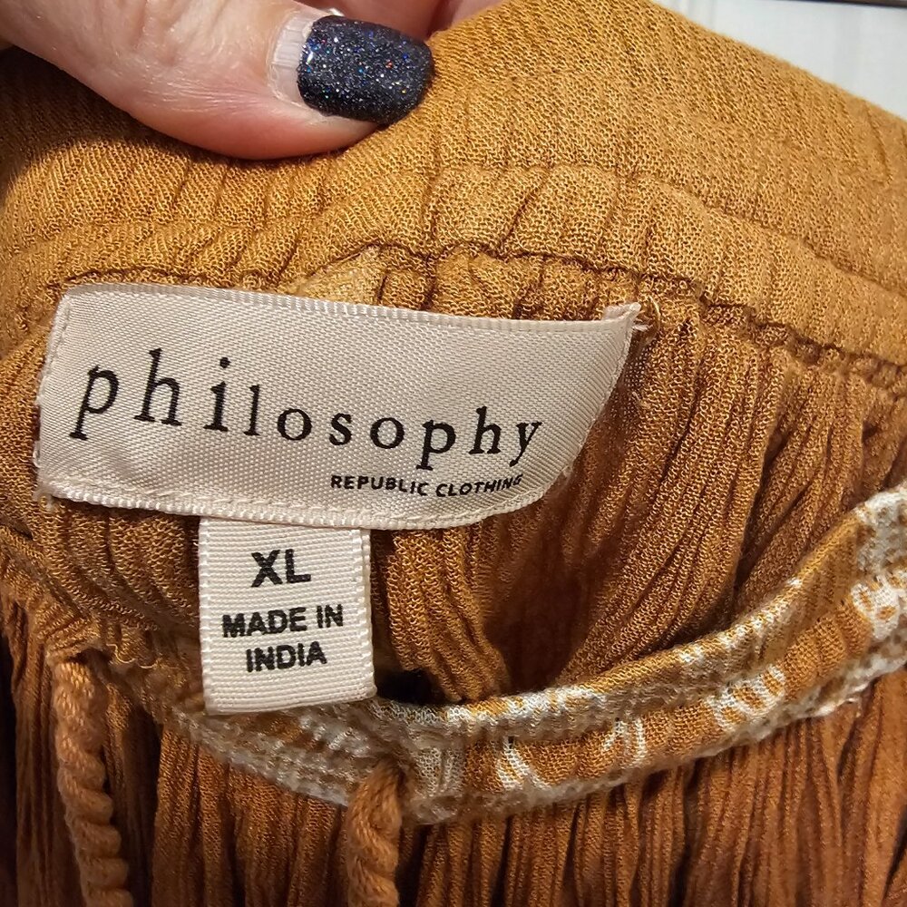 Dark Mustard Yellow skirt w/beautiful white design - Picture 5 of 5
